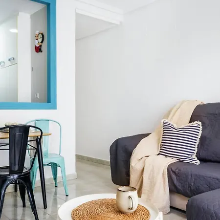 Pink Urban Living Apartment *